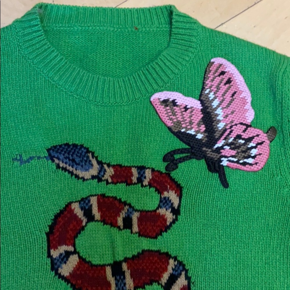 COPY - Gucci
Women's Snake Intarsia Knit Crew Neck Jumpe - Picture 7 of 16